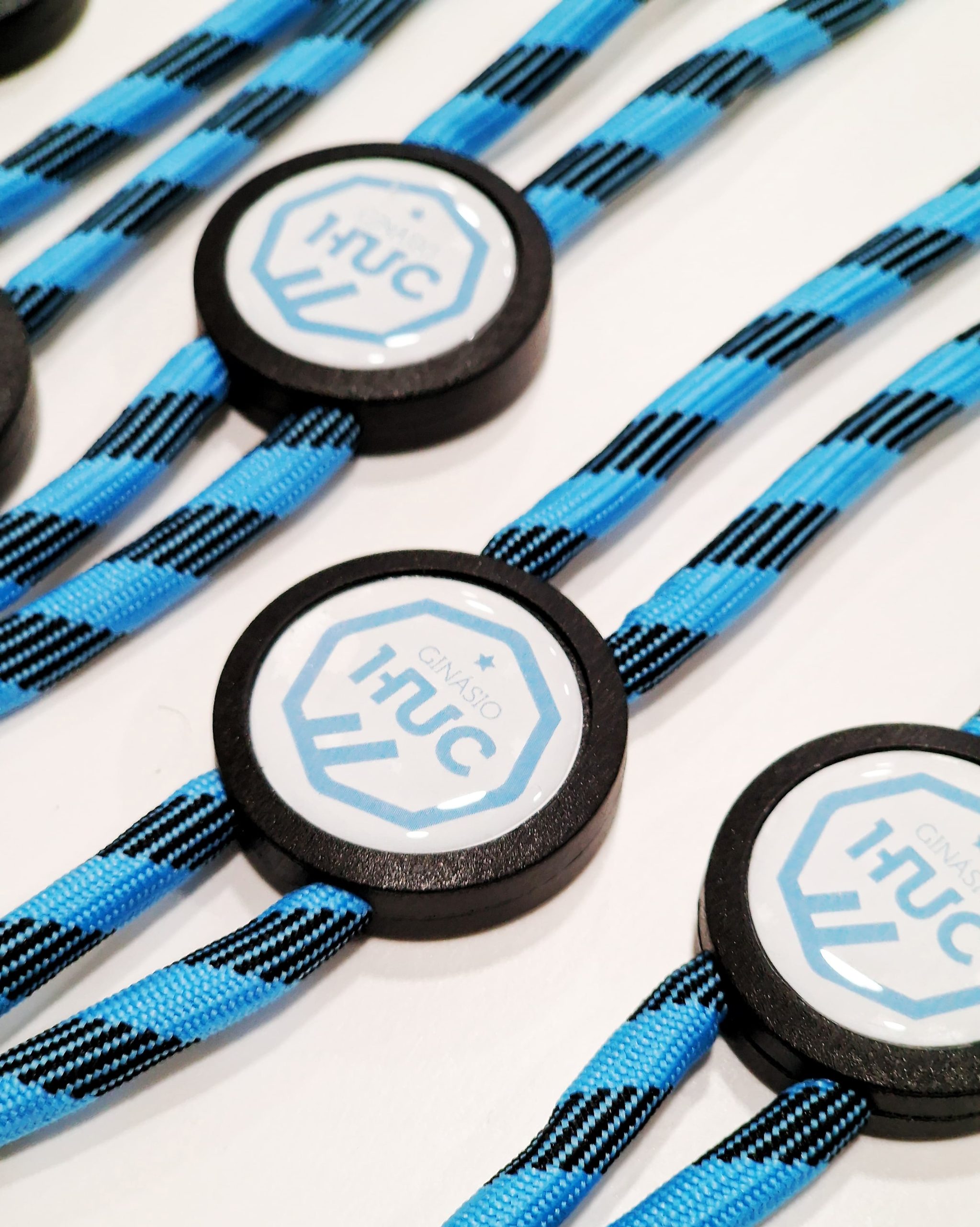Lanyards com resina